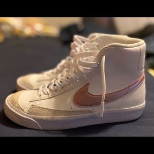 Nike blazer mid 77